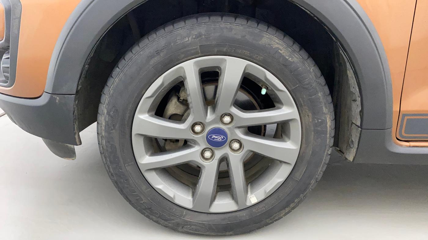 2018 Ford FREESTYLE TITANIUM PLUS 1.2 PETROL, Petrol, Manual, 42,528 km, Left Front Wheel