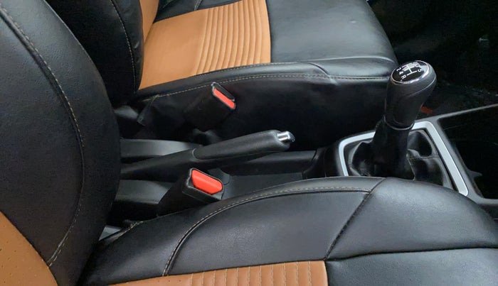 2019 Maruti Swift ZXI, Petrol, Manual, 41,099 km, Gear Lever