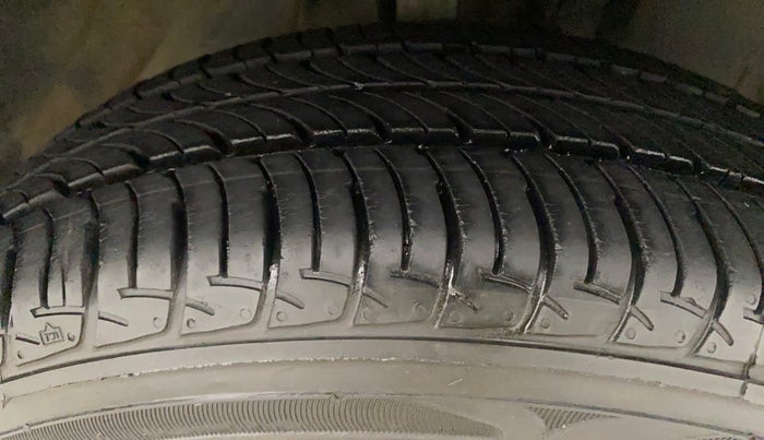 2019 Datsun Go Plus T, Petrol, Manual, 44,384 km, Right Front Tyre Tread