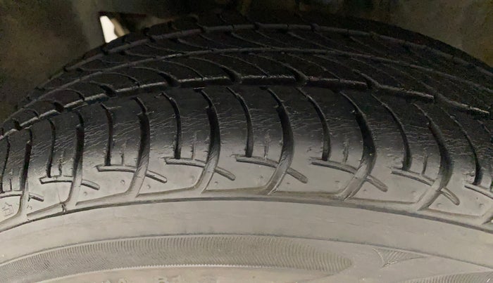 2019 Datsun Go Plus T, Petrol, Manual, 44,384 km, Left Front Tyre Tread