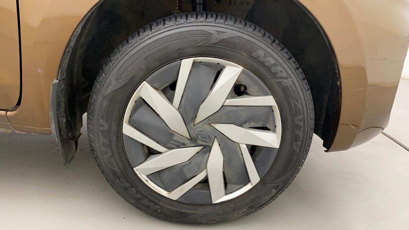 2019 Datsun Go Plus T, Petrol, Manual, 44,384 km, Right Front Wheel