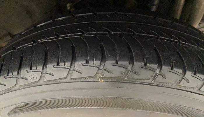 2019 Datsun Go Plus T, Petrol, Manual, 44,384 km, Left Rear Tyre Tread