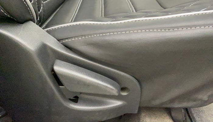 2019 Datsun Go Plus T, Petrol, Manual, 44,384 km, Driver Side Adjustment Panel