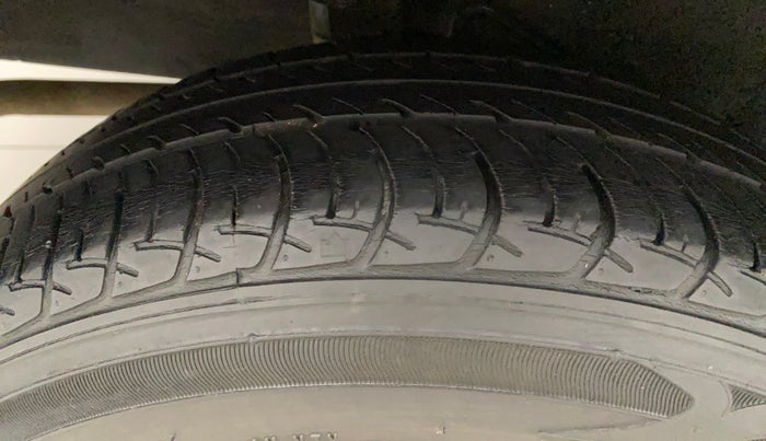 2019 Datsun Go Plus T, Petrol, Manual, 44,384 km, Right Rear Tyre Tread