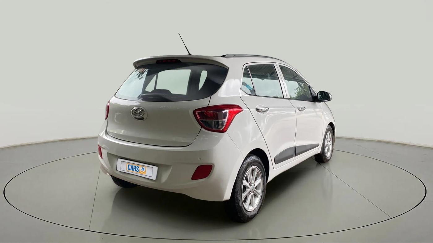 2015 Hyundai Grand i10 ASTA AT 1.2 KAPPA VTVT, Petrol, Automatic, 1,16,080 km, Right Back Diagonal