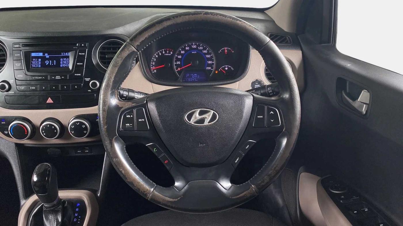2015 Hyundai Grand i10 ASTA AT 1.2 KAPPA VTVT, Petrol, Automatic, 1,16,080 km, Steering Wheel Close Up