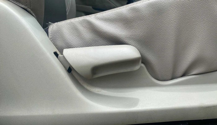 2017 Maruti Celerio ZXI, Petrol, Manual, 49,291 km, Driver Side Adjustment Panel