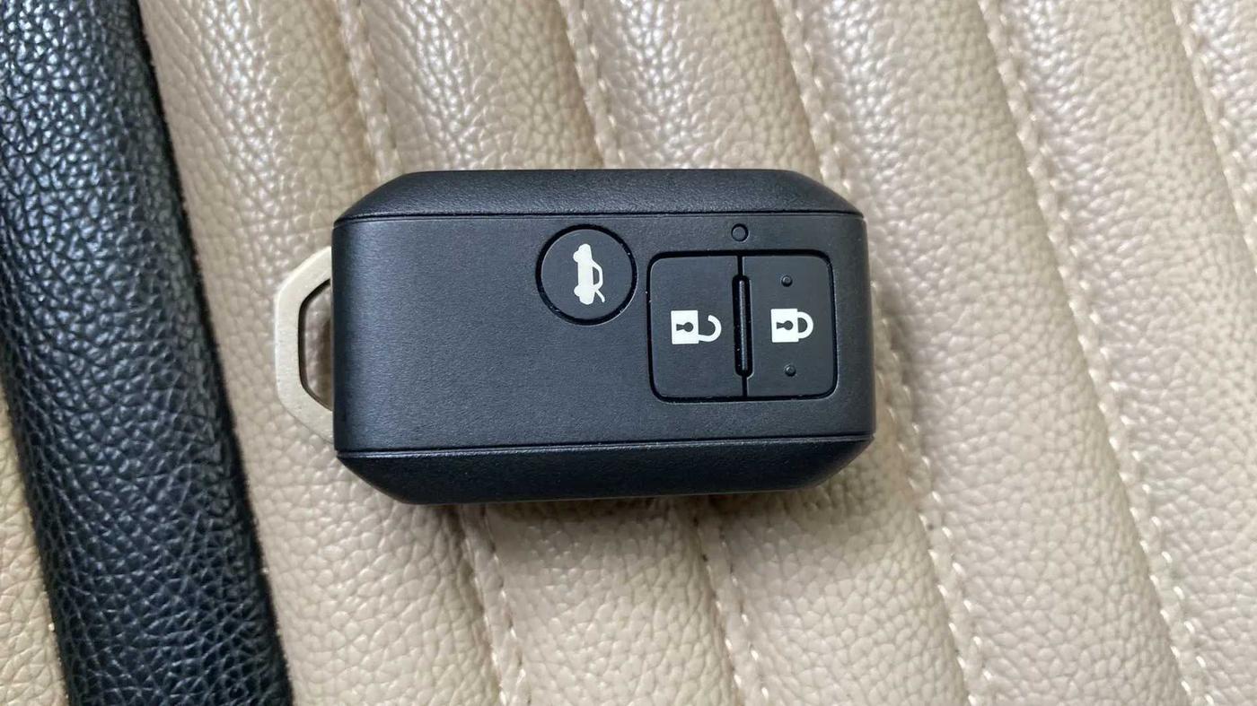 2021 Maruti Dzire ZXI, Petrol, Manual, 18,688 km, Key Close Up