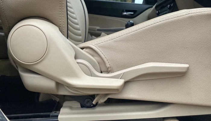 2021 Maruti Dzire ZXI, Petrol, Manual, 18,688 km, Driver Side Adjustment Panel