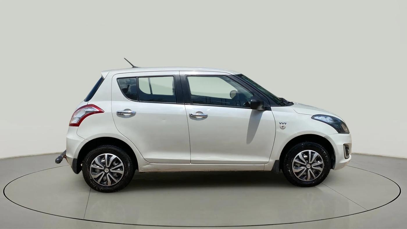 2016 Maruti Swift LXI (O), Petrol, Manual, 81,477 km, Right Side View