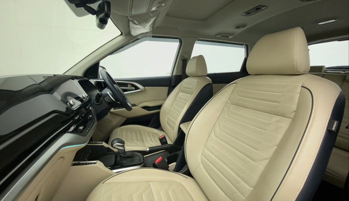 2022 KIA CARENS LUXURY PLUS 1.5 DIESEL AT 7 STR, Diesel, Automatic, 38,559 km, Right Side Front Door Cabin