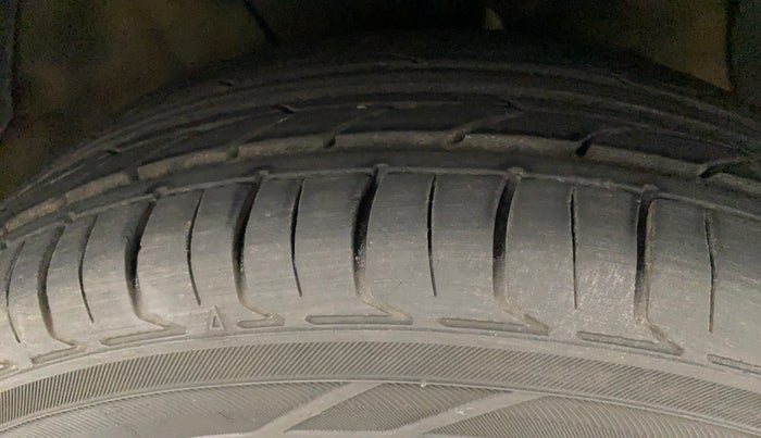 2019 Hyundai GRAND I10 NIOS SPORTZ 1.2 KAPPA VTVT, Petrol, Manual, 65,611 km, Right Front Tyre Tread