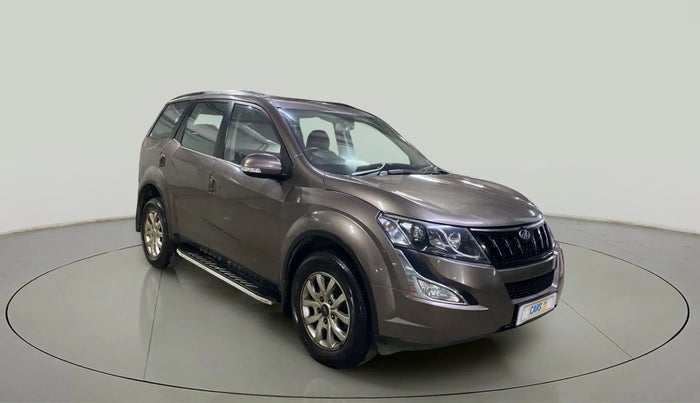 2017 Mahindra XUV500 W10 AT, Diesel, Automatic, 70,770 km, Right Front Diagonal