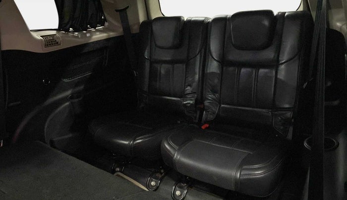 2017 Mahindra XUV500 W10 AT, Diesel, Automatic, 70,770 km, Third Seat Row ( optional )