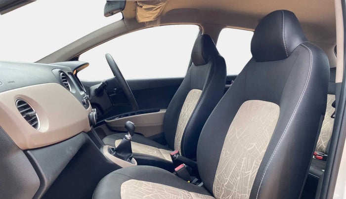 2017 Hyundai Grand i10 SPORTZ (O) 1.2 KAPPA VTVT, Petrol, Manual, 21,339 km, Right Side Front Door Cabin