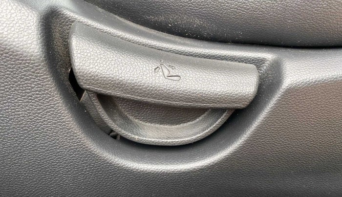 2017 Hyundai Grand i10 SPORTZ (O) 1.2 KAPPA VTVT, Petrol, Manual, 21,339 km, Driver Side Adjustment Panel