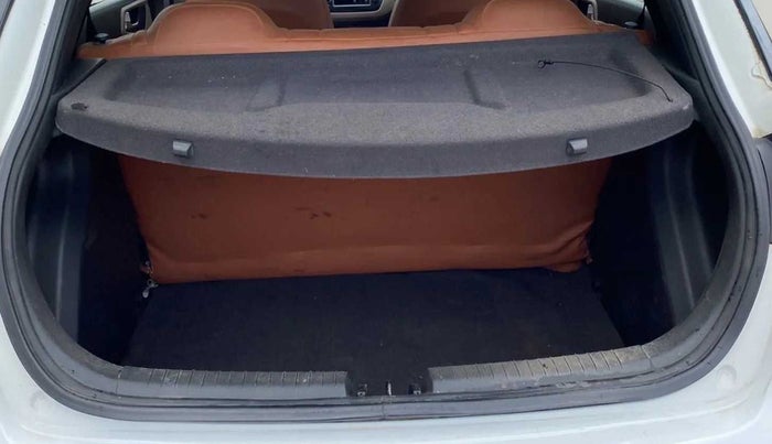 2019 Hyundai Elite i20 SPORTZ PLUS 1.2, Petrol, Manual, 60,289 km, Boot Inside