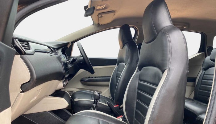 2022 Renault TRIBER RXT LIMITED EDITION, Petrol, Manual, 27,336 km, Right Side Front Door Cabin