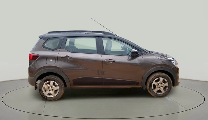 2022 Renault TRIBER RXT LIMITED EDITION, Petrol, Manual, 27,336 km, Right Side View