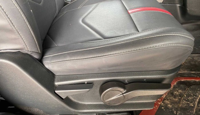 2022 Mahindra Thar LX HT PETROL 4WD MT, Petrol, Manual, 5,850 km, Driver Side Adjustment Panel