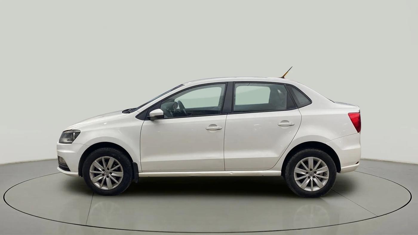 2016 Volkswagen Ameo HIGHLINE1.2L, Petrol, Manual, 62,935 km, Left Side