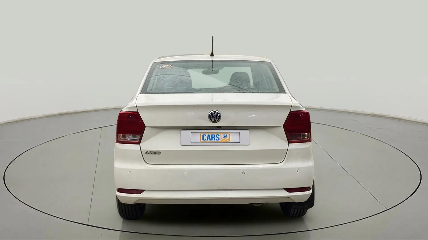 2016 Volkswagen Ameo HIGHLINE1.2L, Petrol, Manual, 62,935 km, Back/Rear