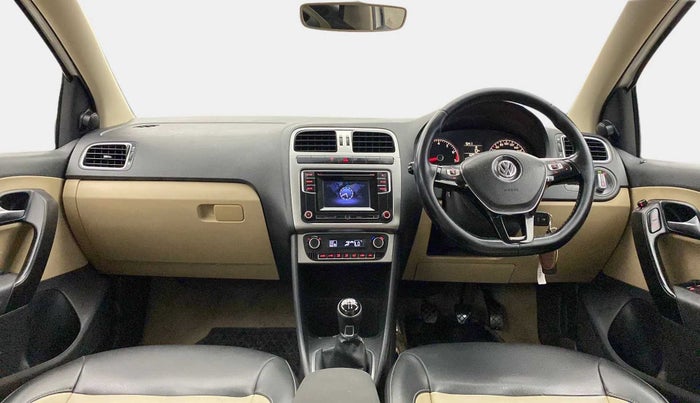 2016 Volkswagen Ameo HIGHLINE1.2L, Petrol, Manual, 62,935 km, Dashboard