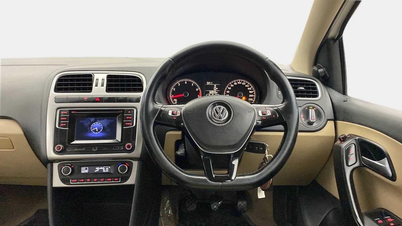 2016 Volkswagen Ameo HIGHLINE1.2L, Petrol, Manual, 62,935 km, Steering Wheel Close Up