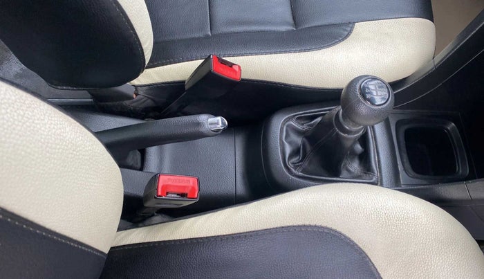 2017 Maruti Swift VXI, Petrol, Manual, 63,695 km, Gear Lever