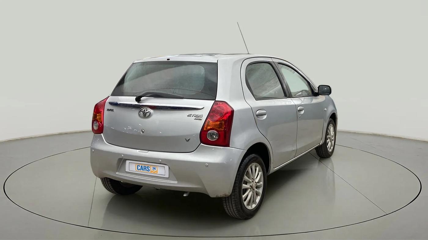 2013 Toyota Etios Liva V, Petrol, Manual, 33,849 km, Right Back Diagonal