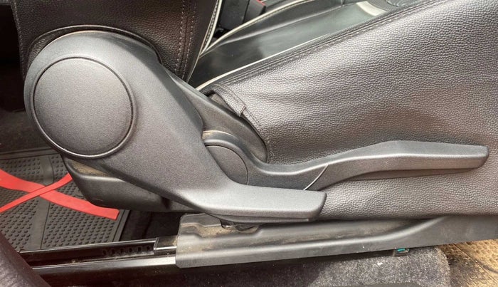 2020 Maruti Swift ZXI, Petrol, Manual, 54,755 km, Driver Side Adjustment Panel