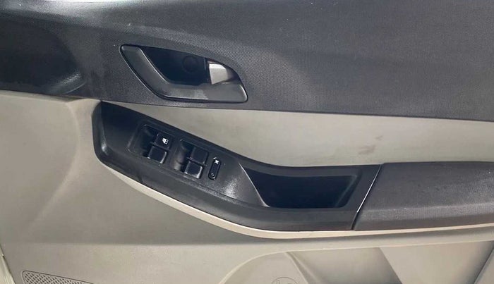 2022 Tata Tiago XT CNG, CNG, Manual, 36,020 km, Driver Side Door Panels Control
