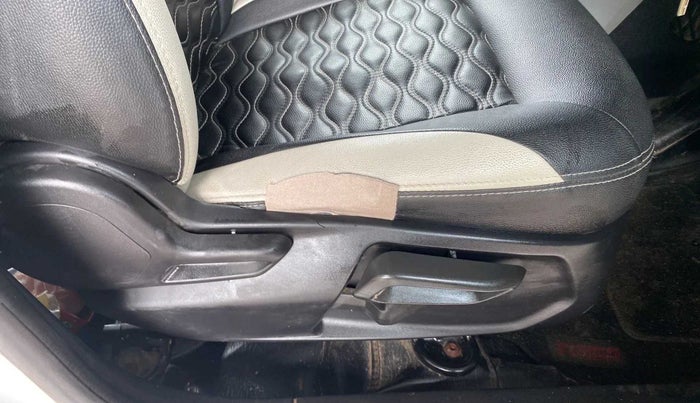 2022 Tata Tiago XT CNG, CNG, Manual, 36,020 km, Driver Side Adjustment Panel