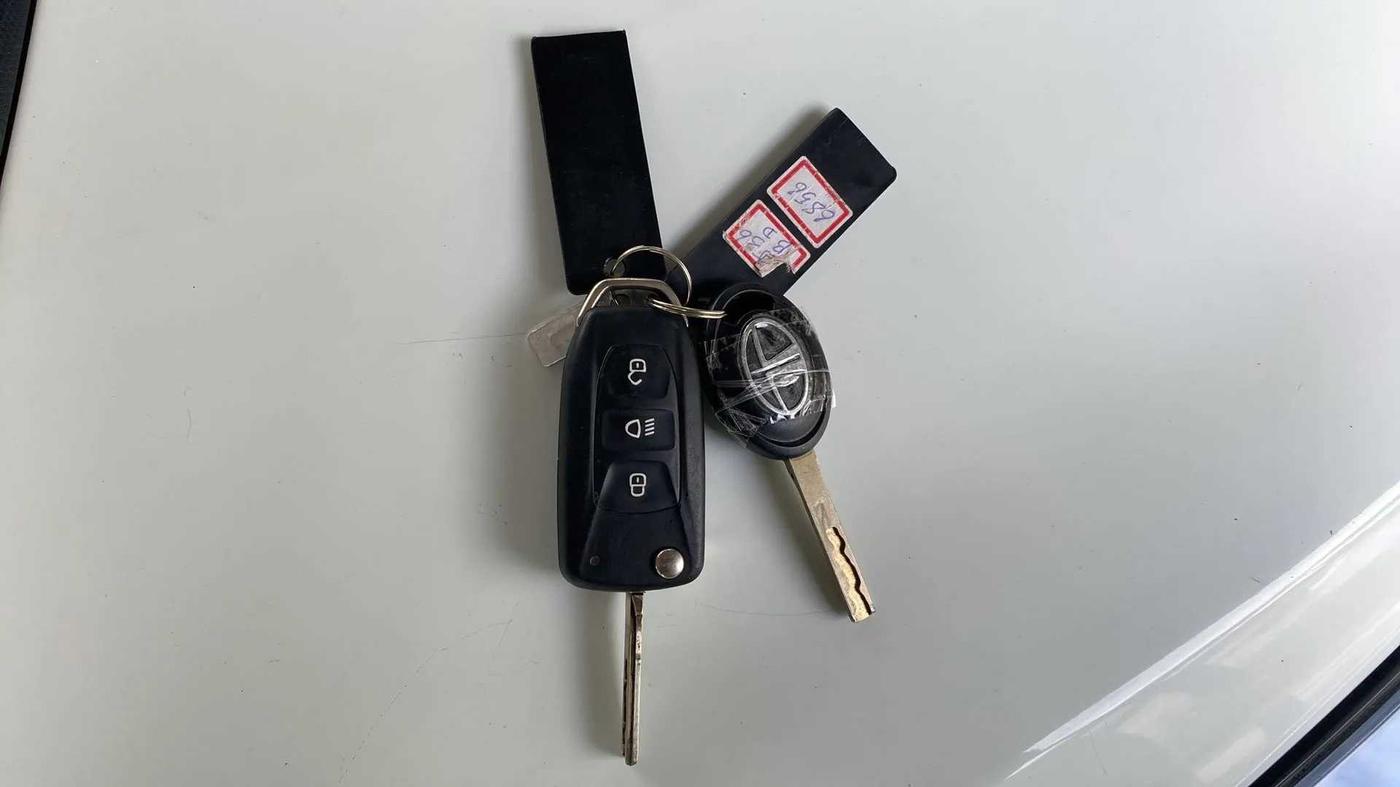 2022 Tata Tiago XT CNG, CNG, Manual, 36,020 km, Key Close Up