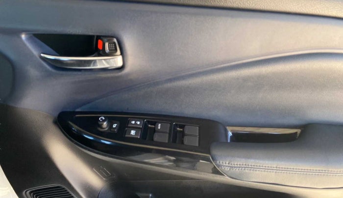2023 Maruti Baleno ZETA PETROL 1.2, Petrol, Manual, 17,401 km, Driver Side Door Panels Control