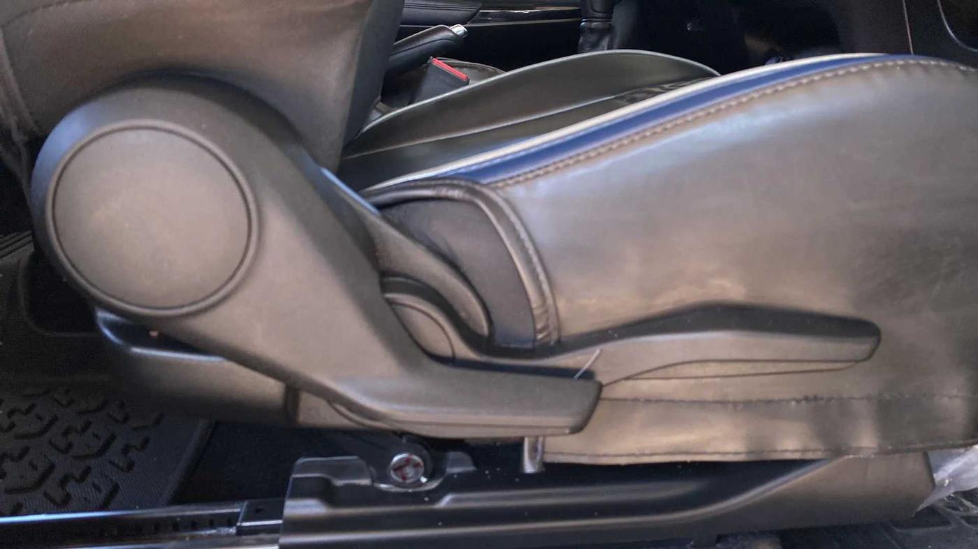 2023 Maruti Baleno ZETA PETROL 1.2, Petrol, Manual, 17,401 km, Driver Side Adjustment Panel