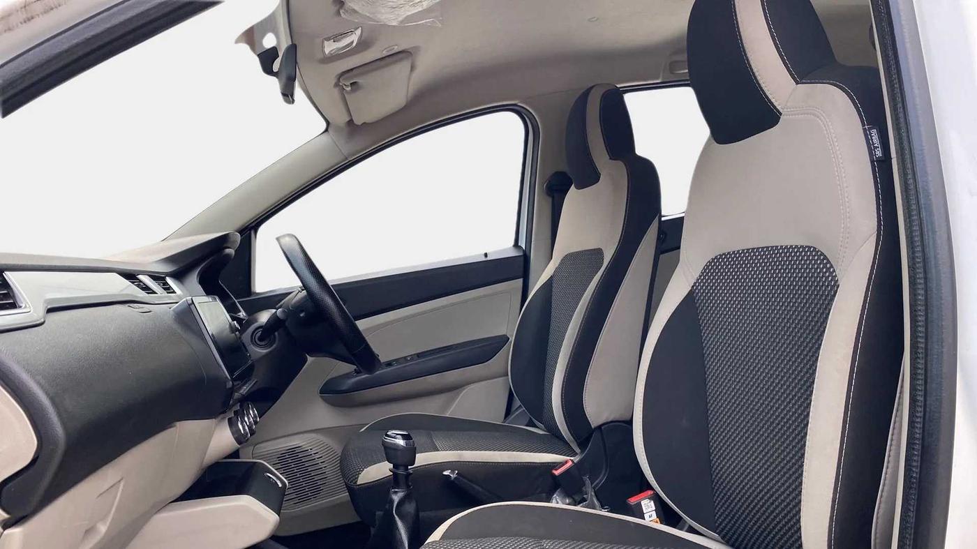2022 Renault TRIBER RXZ, Petrol, Manual, 5,381 km, Right Side Front Door Cabin