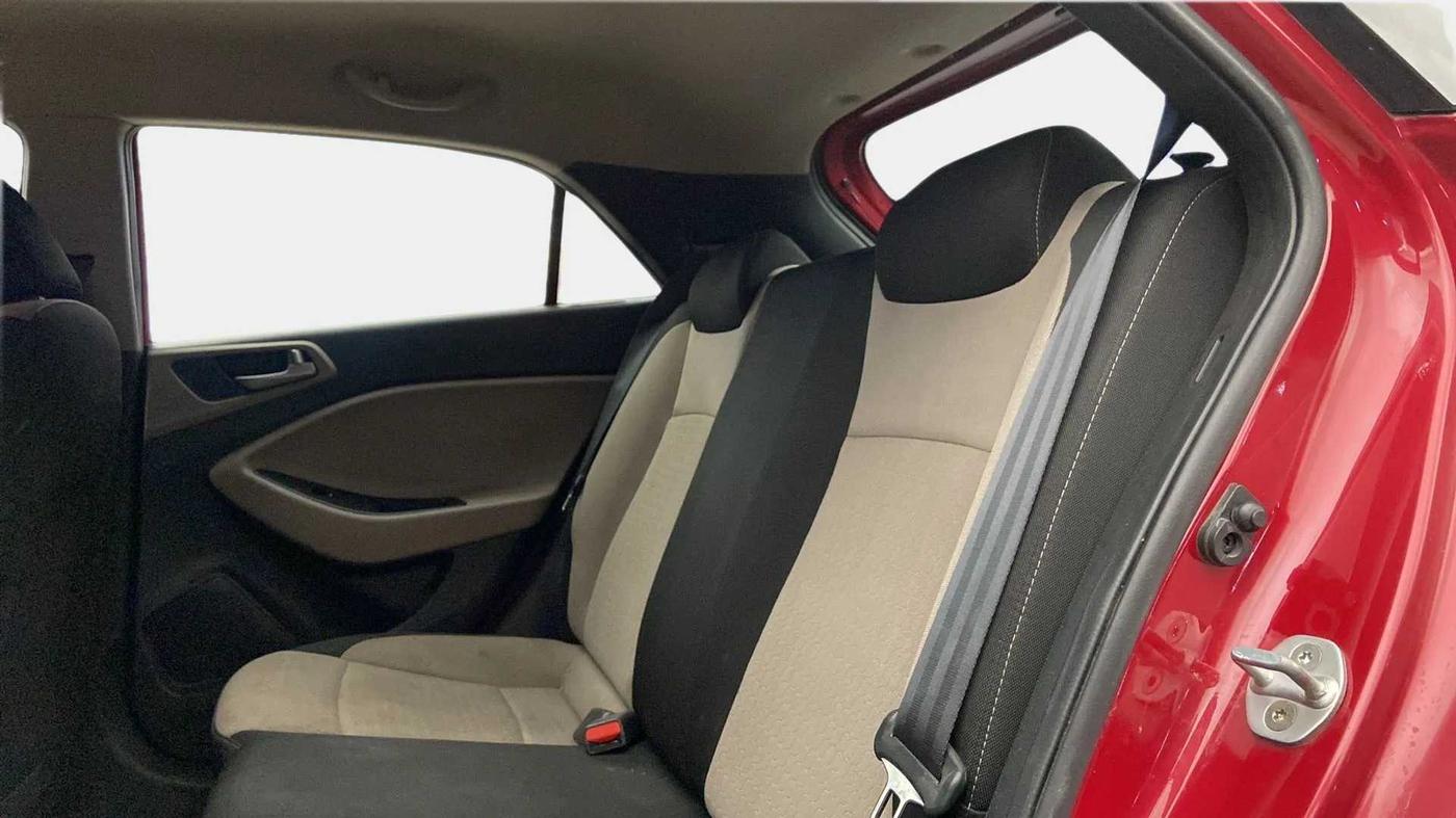 2014 Hyundai Elite i20 SPORTZ 1.2 (O), Petrol, Manual, 44,432 km, Right Side Rear Door Cabin