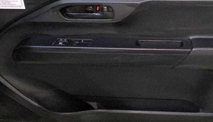 2021 Maruti New Wagon-R LXI CNG (O) 1.0, CNG, Manual, 35,167 km, Driver Side Door Panels Control