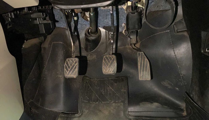 2021 Maruti New Wagon-R LXI CNG (O) 1.0, CNG, Manual, 35,167 km, Pedals
