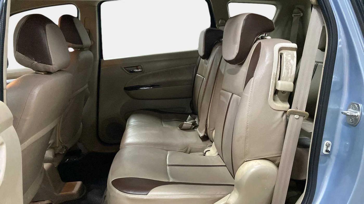 2013 Maruti Ertiga ZDI, Diesel, Manual, 35,507 km, Right Side Rear Door Cabin