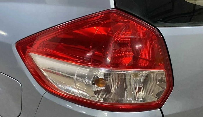 2013 Maruti Ertiga ZDI, Diesel, Manual, 35,462 km, Left tail light - Minor scratches