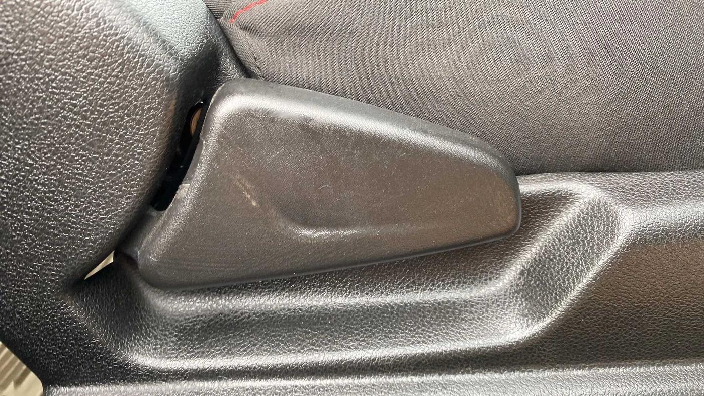 2020 Renault Kwid RXT 1.0 AMT (O), Petrol, Automatic, 17,254 km, Driver Side Adjustment Panel