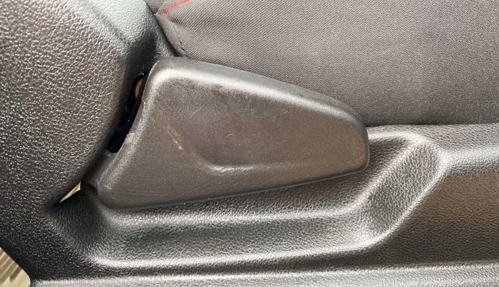 2020 Renault Kwid RXT 1.0 AMT (O), Petrol, Automatic, 17,254 km, Driver Side Adjustment Panel