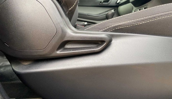 2022 Tata Tiago XT PETROL, Petrol, Manual, 33,512 km, Driver Side Adjustment Panel