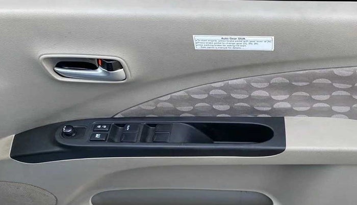 2016 Maruti Celerio ZXI AMT (O), Petrol, Automatic, 31,862 km, Driver Side Door Panels Control