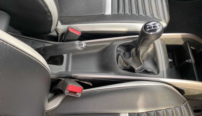 2020 Maruti Baleno ZETA PETROL 1.2, Petrol, Manual, 24,029 km, Gear Lever