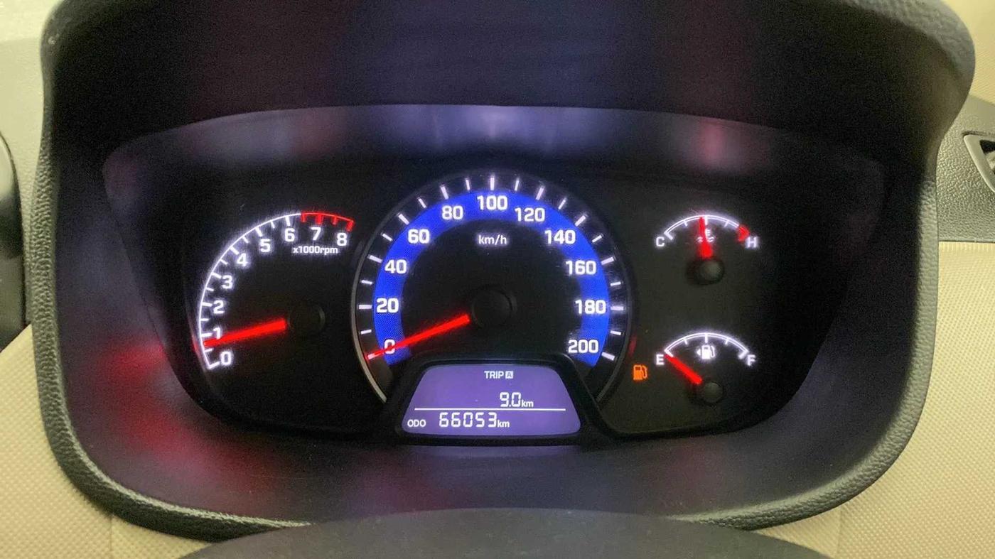 2015 Hyundai Xcent S (O) 1.2, Petrol, Manual, 66,161 km, Odometer Image