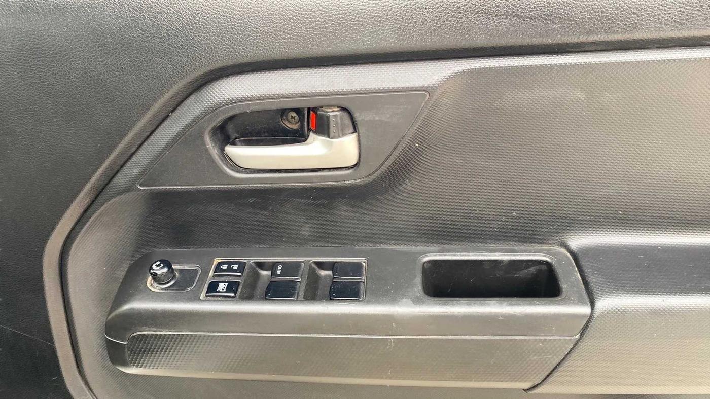 2019 Maruti New Wagon-R VXI 1.2, Petrol, Manual, 54,099 km, Driver Side Door Panels Control