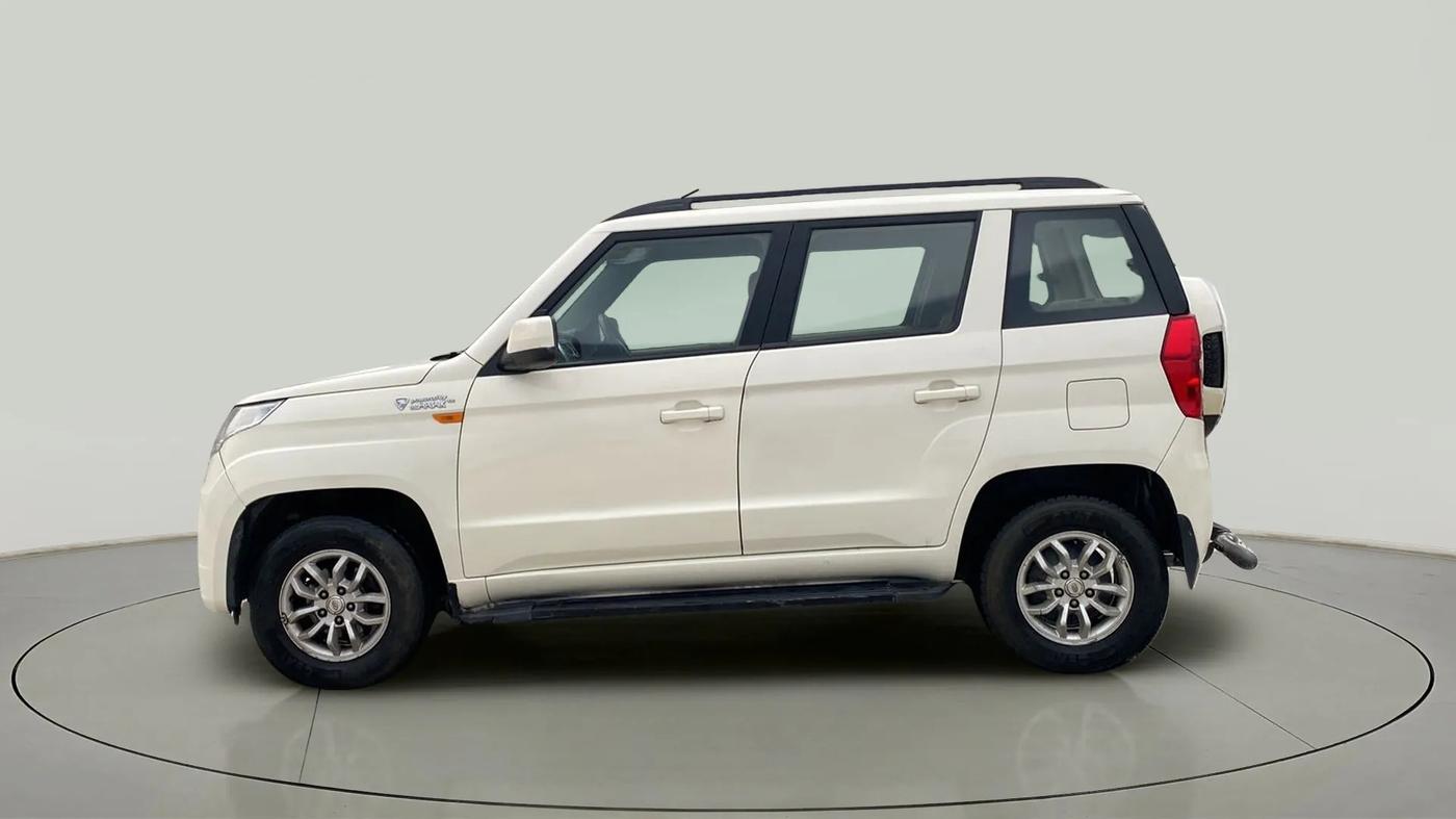 2016 Mahindra TUV300 T8, Diesel, Manual, 1,14,888 km, Left Side